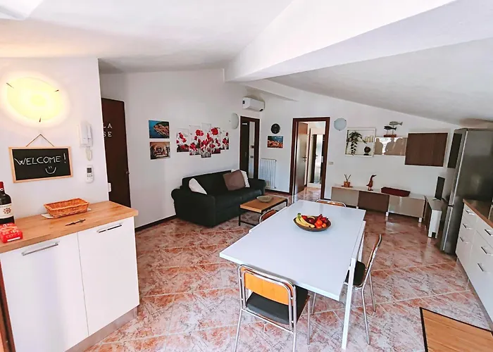 Silla House - A Due Passi Dal Lago
